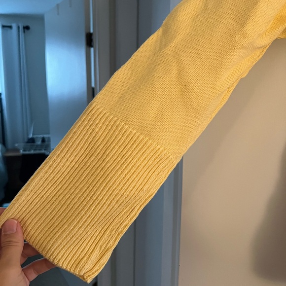 Baby Yellow Gap Sweater - Picture 4 of 4